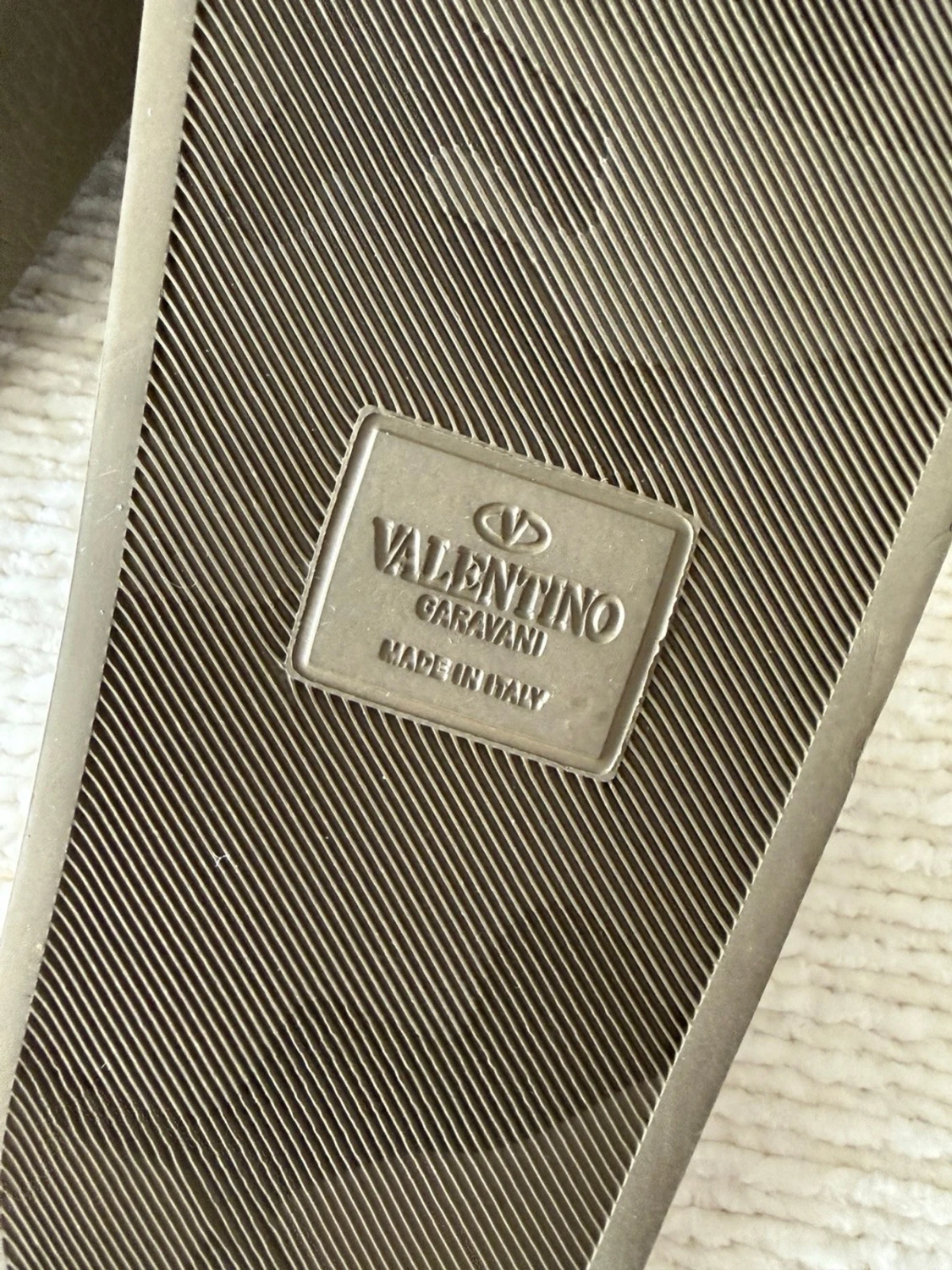 Olivgröna tofflor med stjärnmönster - 4