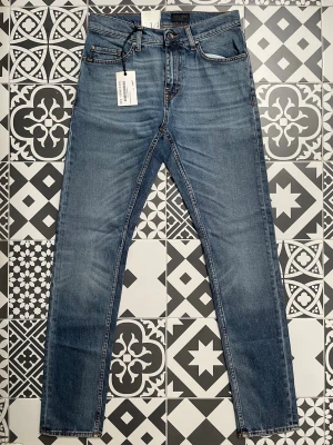 tiger of sweden jeans - Feta tiger of sweden i modellen pistolero med snygg wash helt nya. Inga defekter och det är bara att skriva vid frågor eller mer bilder mvh