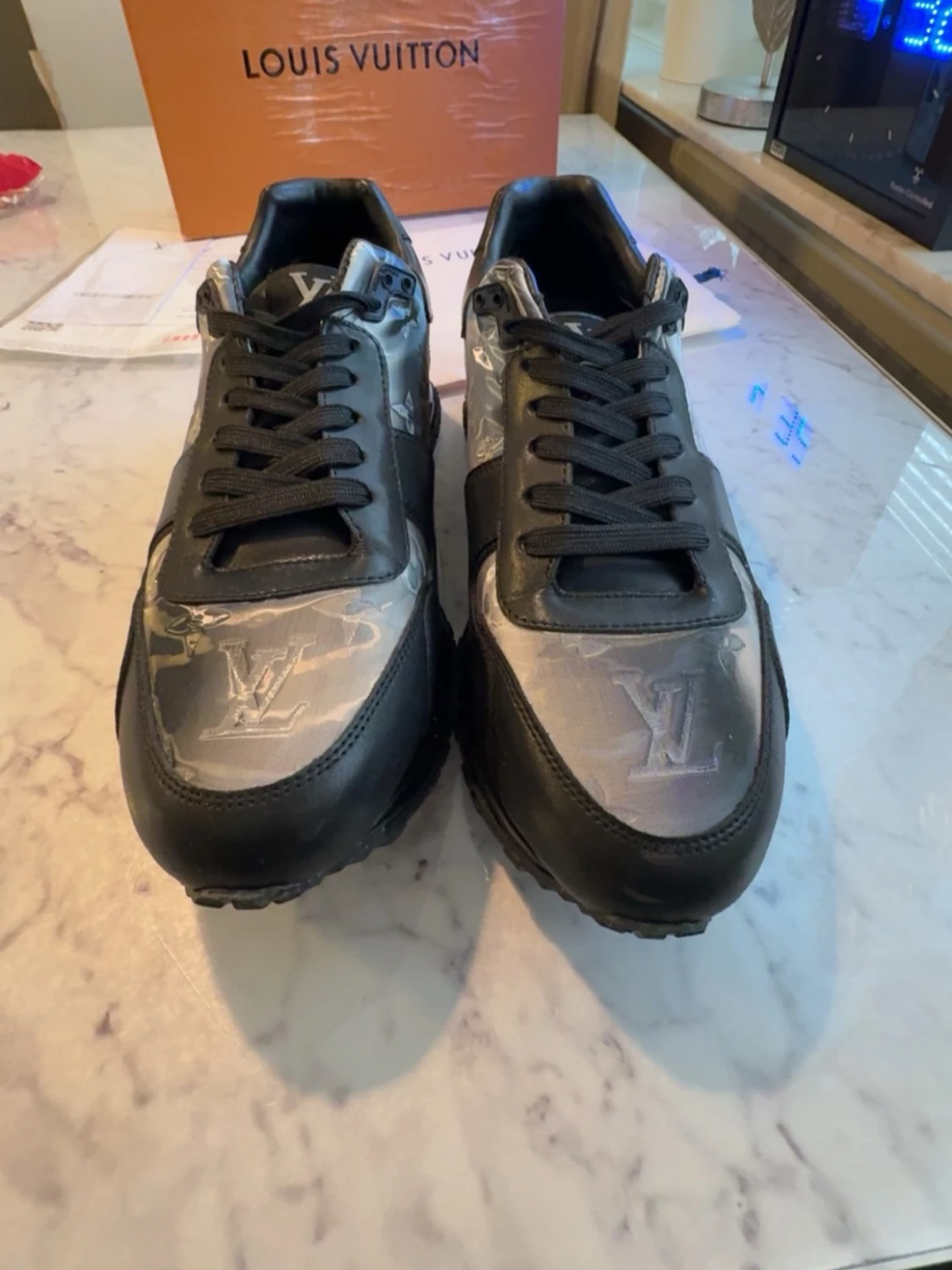 Louis Vuitton svarta sneakers - 2