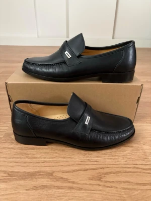 Matino Classico Loafers - Säljer denna då den inte längre används  Märke - Matino Classico  Storlek - 47  Innersula - 28cm  Säljs utan originallåda.  Pris går att diskuteras