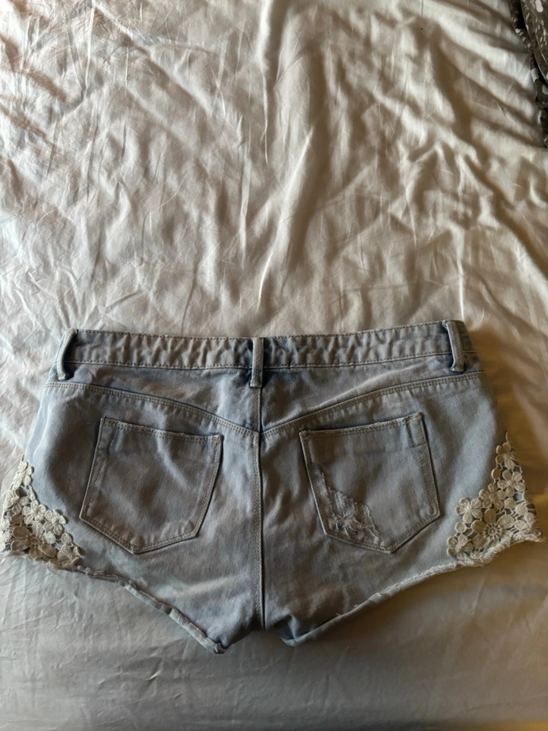 Lågmidjade jeansshorts  - 1