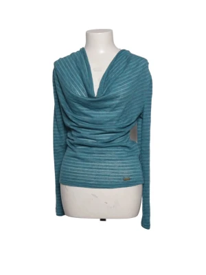 Turkos randig långärmad topp - Snygg turkos långärmad topp med tunna horisontella ränder och draperad, djup urringning framtill. Tillverkad i ett lätt och stretchigt material som ger en smickrande passform. Perfekt för dig som vill ha en unik och trendig look. Köp nu eller skriv om du har frågor! Säljer då den ej används!🌸💖