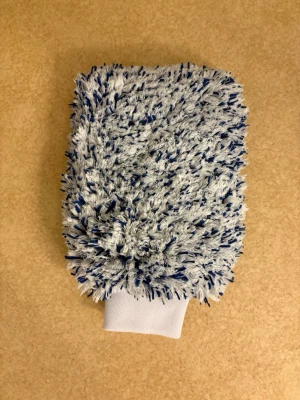Tvätthanske - Tershine tvätthanske i mikrofiber. Använd en gång. Lite smuts är kvar sen tvätten men syns knappt.