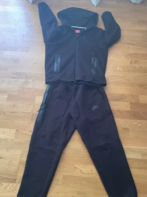 Nike tech tracksuit - Nike tech tracksuit svart