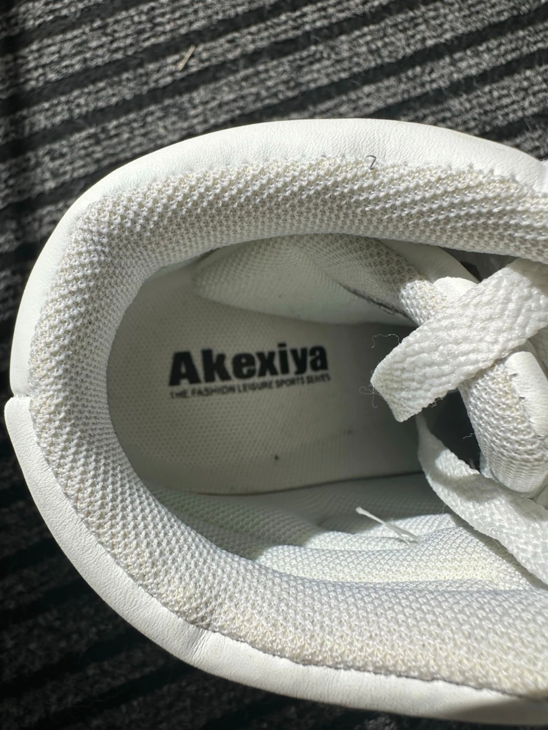 Vita höga sneakers med kardborreband - 2
