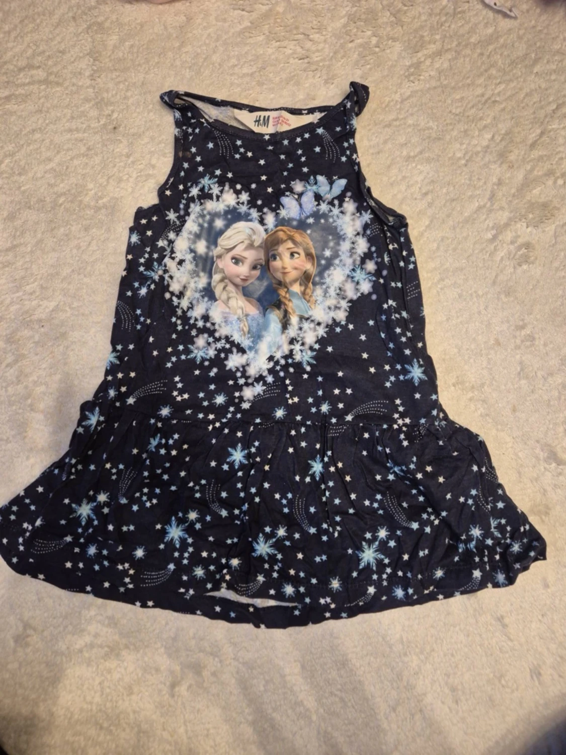 Barn kläder i olika storlekar  - 1