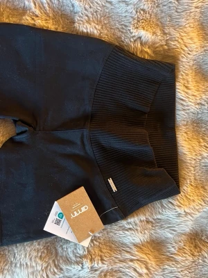 Aim’n träningsshorts  - Svarta träningsshorts i storlek S. Helt oanvända.