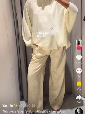Zara cape tröja  - Hej!  Jag är på jakt efter en Zara-tröja med artikelnummer 3920/105/712 som verkar vara slutsåld överallt.  Om någon har den hemma och kan tänka sig att sälja den, hör gärna av er! Jag är beredd att betala bra 💌