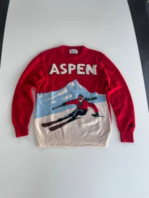MC2 saint barth tröja  - Sällsynt MC2 saint barth tröja med texten ”ASPEN” och den är av material kashmir| storlek:M| pris: 1899kr| skick: 9,8/10| hör av dig vid minsta lilla fundering eller fråga| 