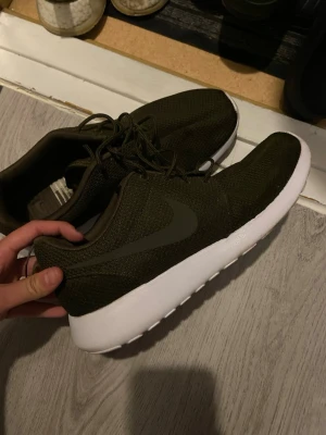 Nike skor - Knappt använda