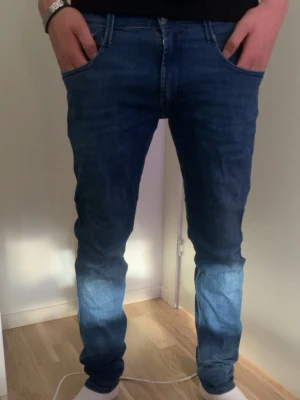 Replay jeans - Säljer dom här schysta replay jeansen i storlek w32 L34. Ganska använda men ändå i bra skick. Priset kan diskuteras. 