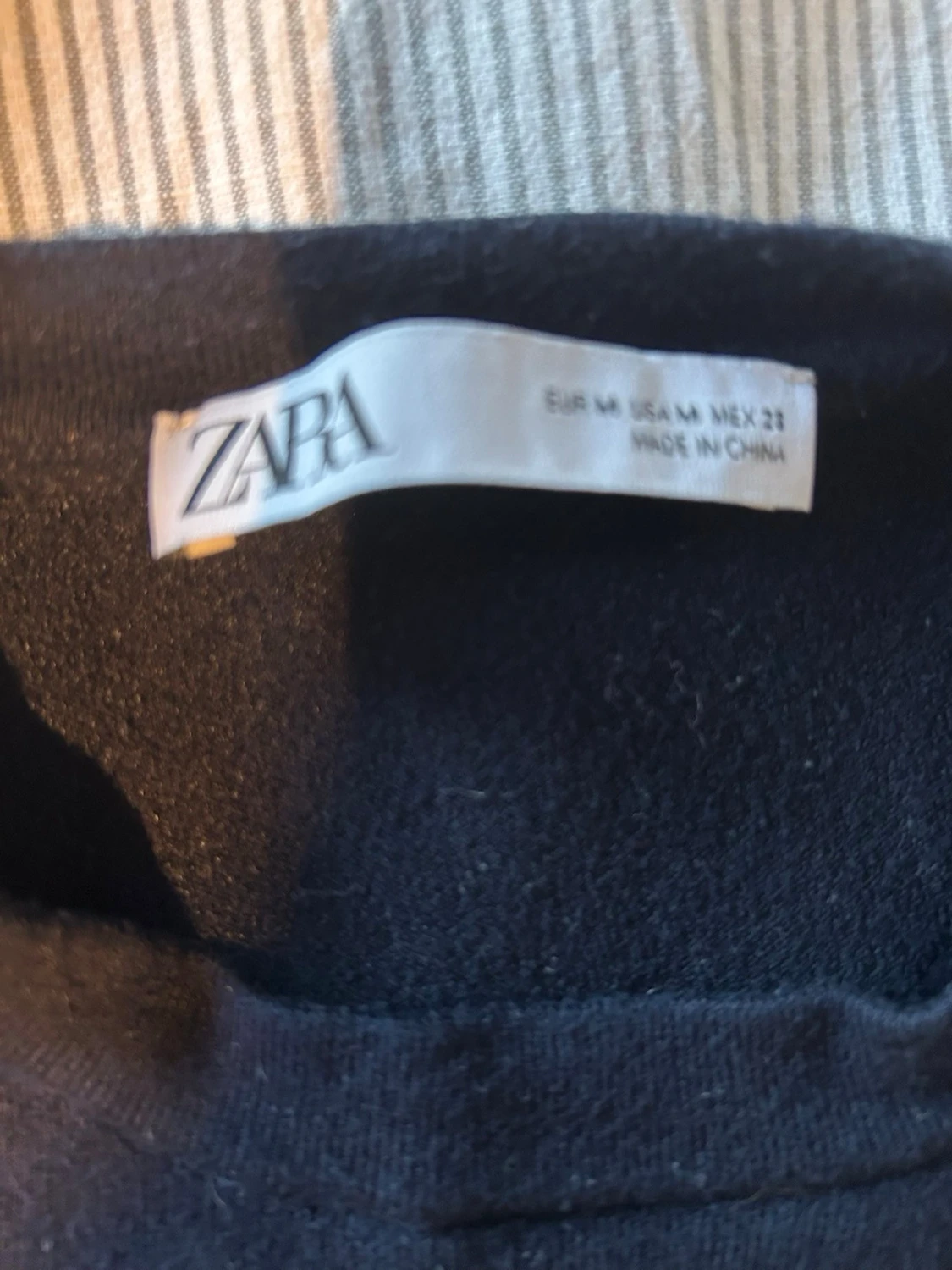 Marinblå stickad tröja från Zara - 1