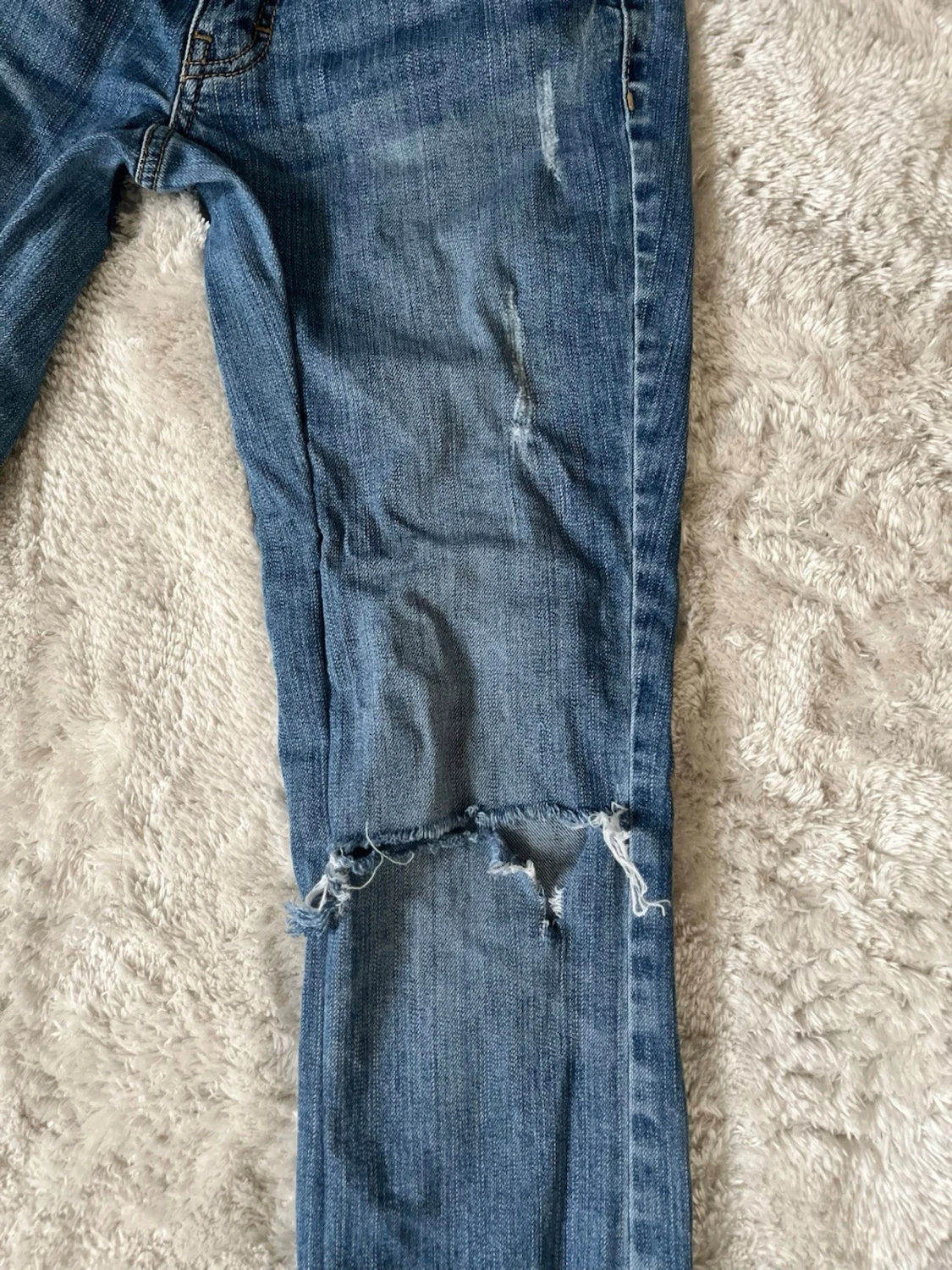 Lågmidjadf bootcut jeans med hål - 3