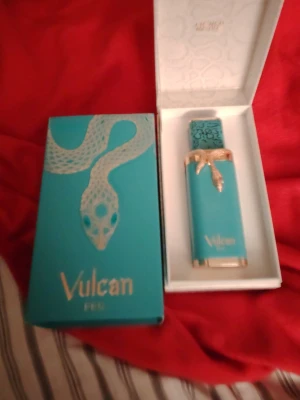 Vulcan feu parfym  - Säljer en french avenue vulcan feu som är inspirerad av god of fire frän stephen humbert lucas, den är 93 procent full