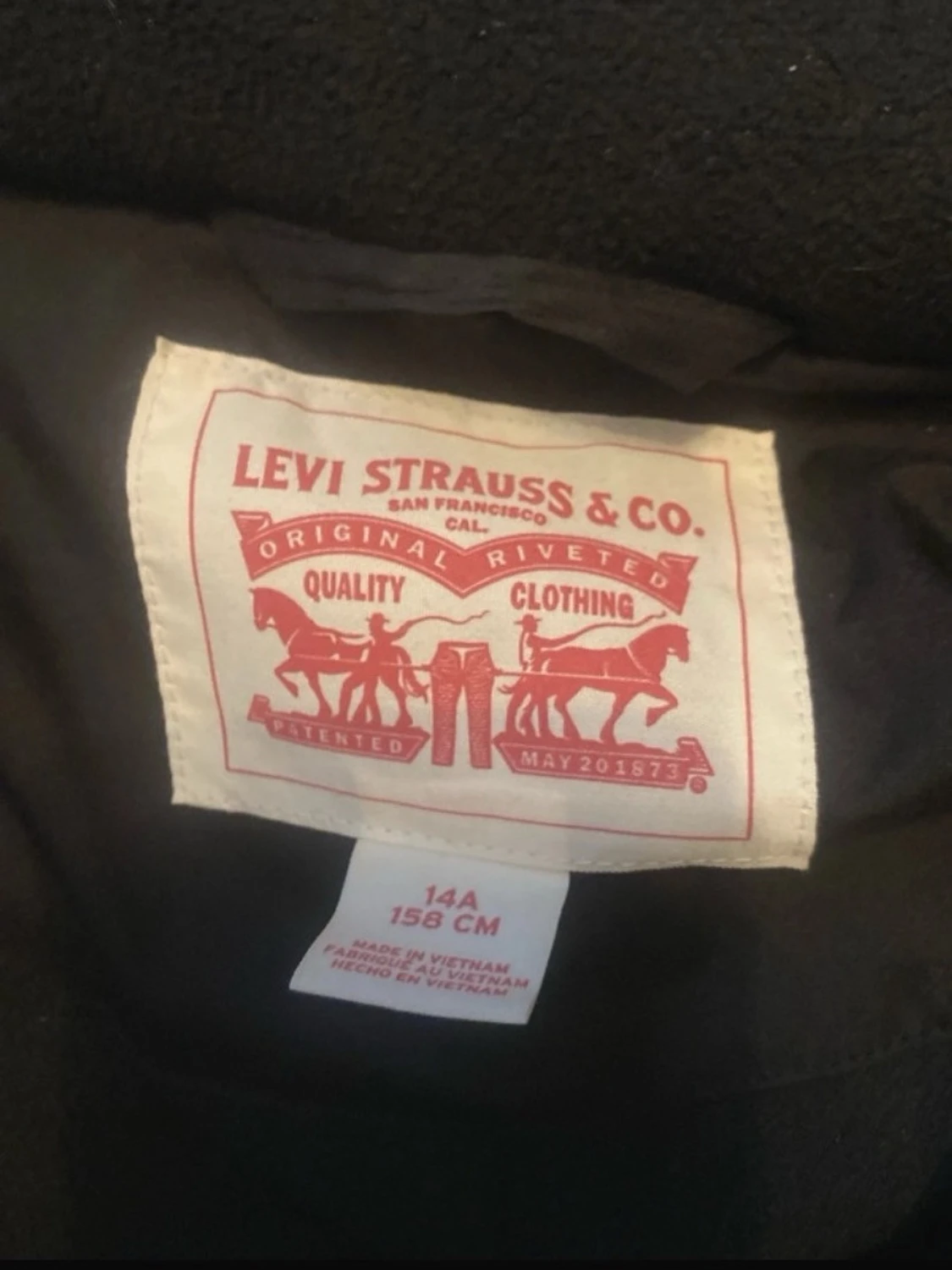 Svart lång dunjacka från Levi's - 3