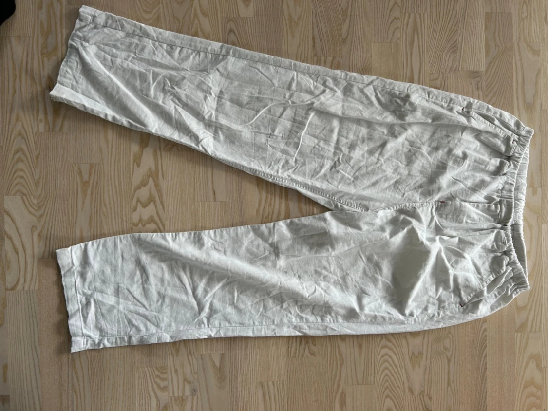 Vita linnebyxor med resårmidja