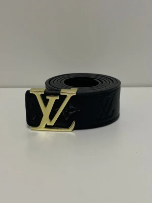 Lv Bälte  - Helt ny aldrig använd. Storlek 110. Snabb frakt endast bälte 