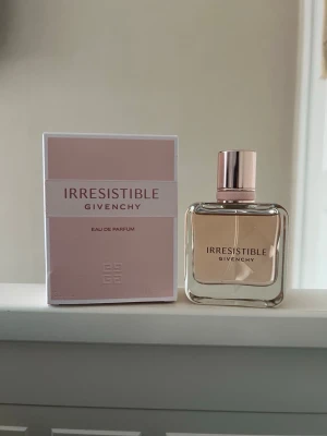 Givenchy Irresistible Eau de Parfum - Parfym från Givenchy, bara testad. 35ml