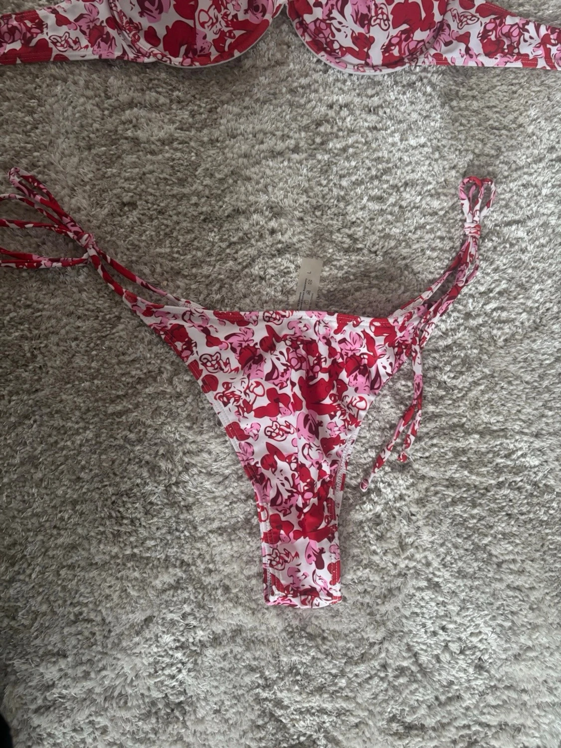 Rosa och vit blommig bikini med knyt - 1