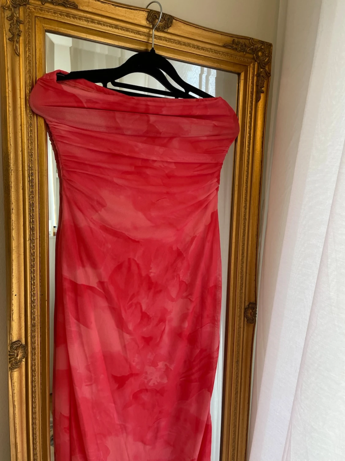 Korallröd långklänning offshoulder - 2