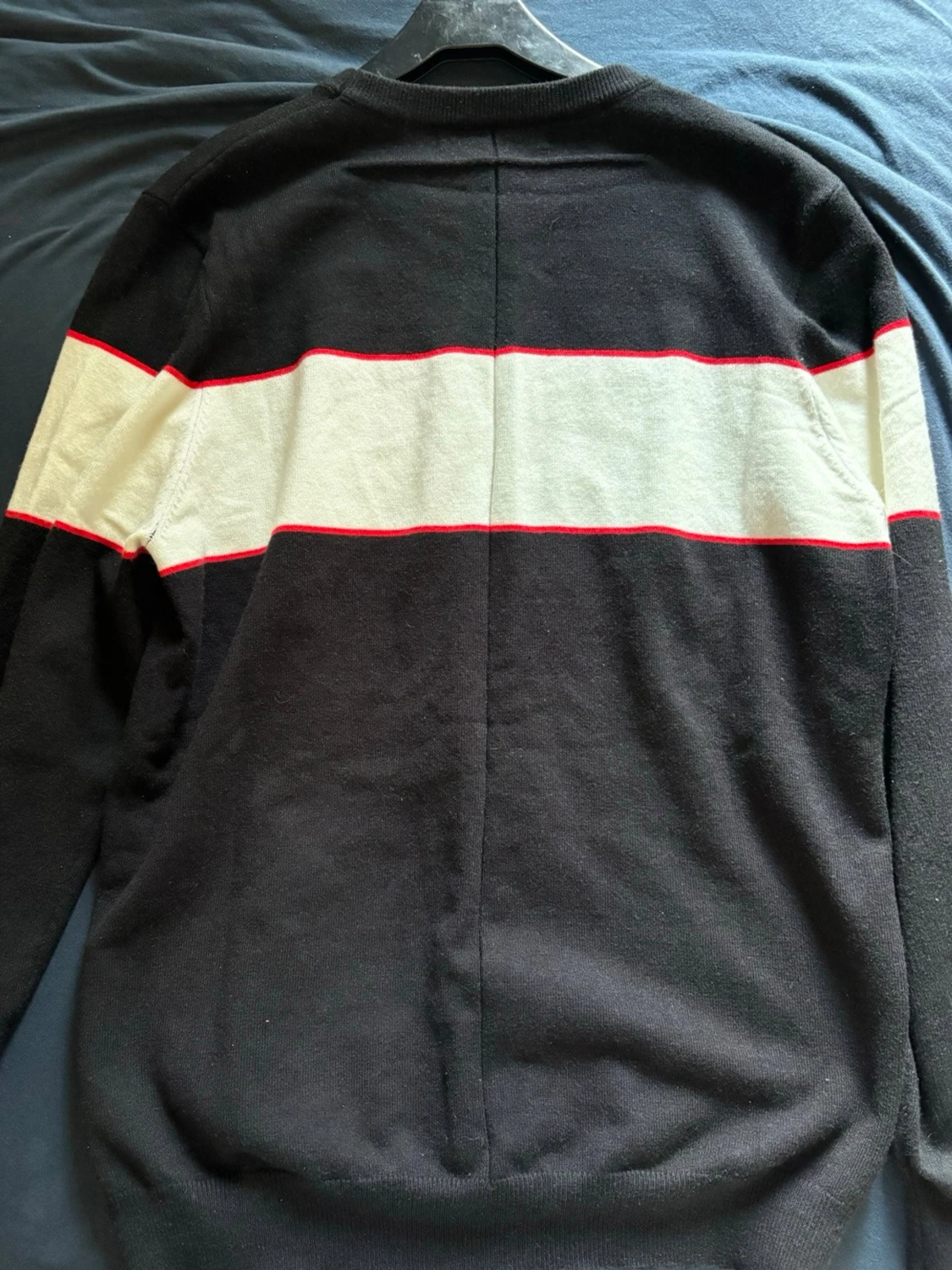 Svart stickad tröja från Givenchy - 1