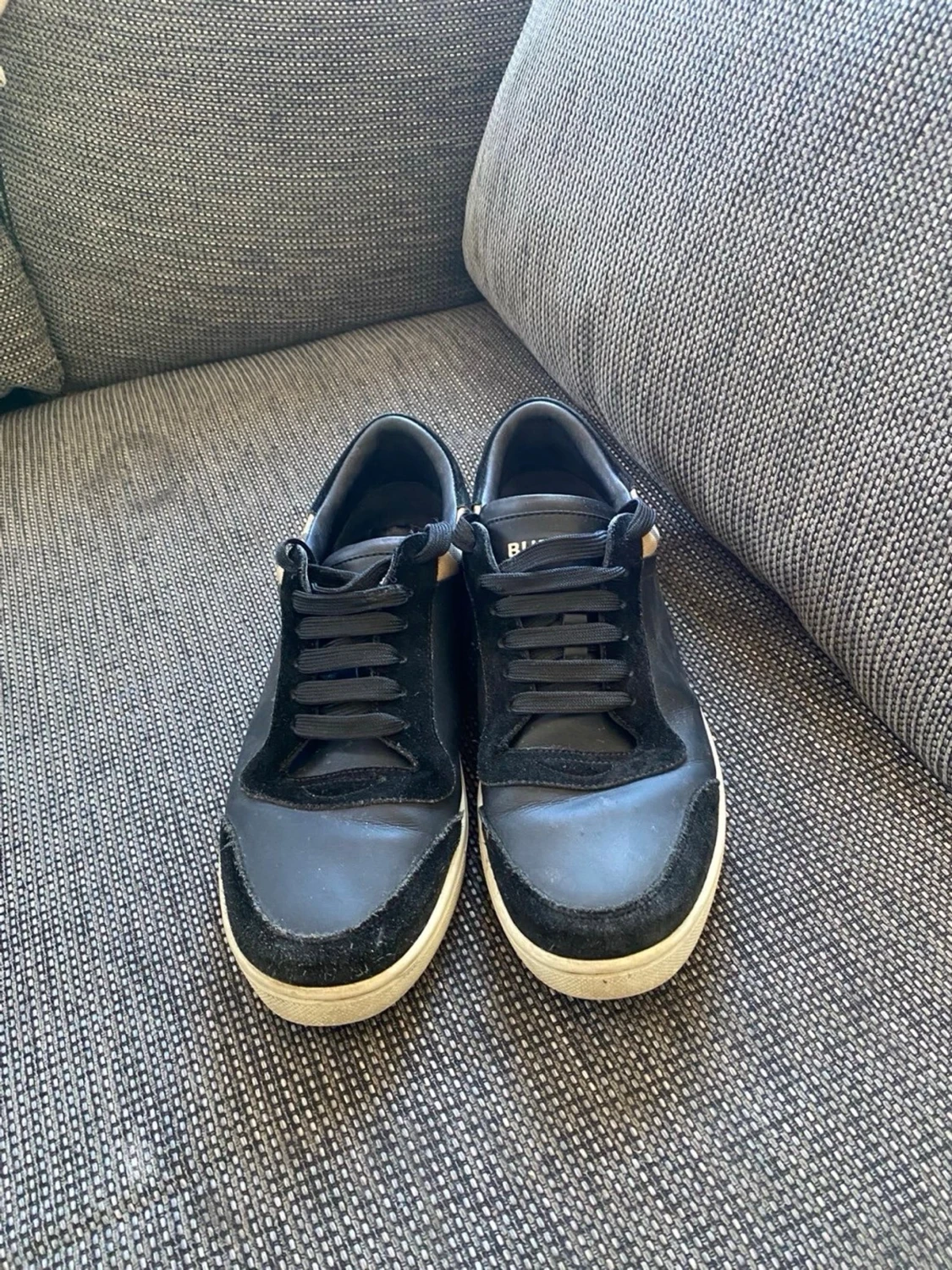 Svarta Burberry sneakers med rutmönster - 4