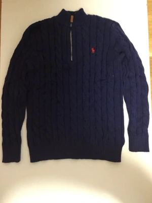 Ralph Lauren Quarter Zip - Skit snygg och är i storlek M