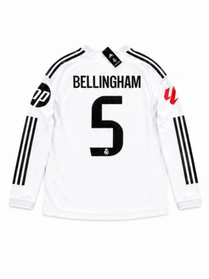 Real Madrid matchtröja Bellingham - Helt oanvänd Real Madrid matchtröja med jude Bellingham på ryggen med nummer 5. Skriv vid funderingar!