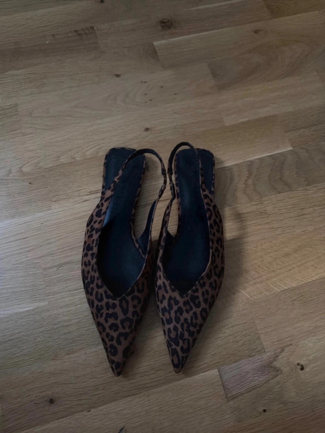 Leopardmönstrade pumps