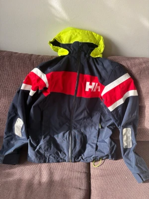 Helly Hansen seglarjacka  - Helly Hansen seglarjacka storlek 164 jätte fint skick❣️