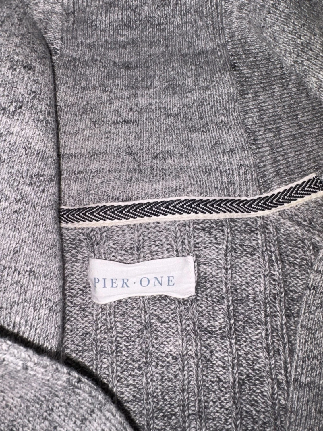 Grå ribbstickad kofta från Pier One - 1