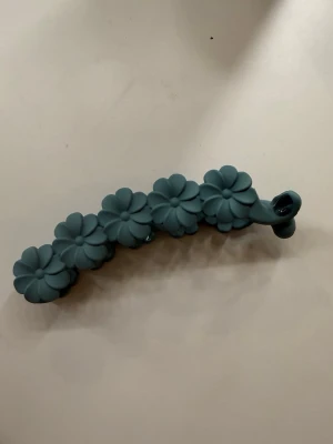 Banana clip - Säljer denna klämma som aldrig är använd 🩷