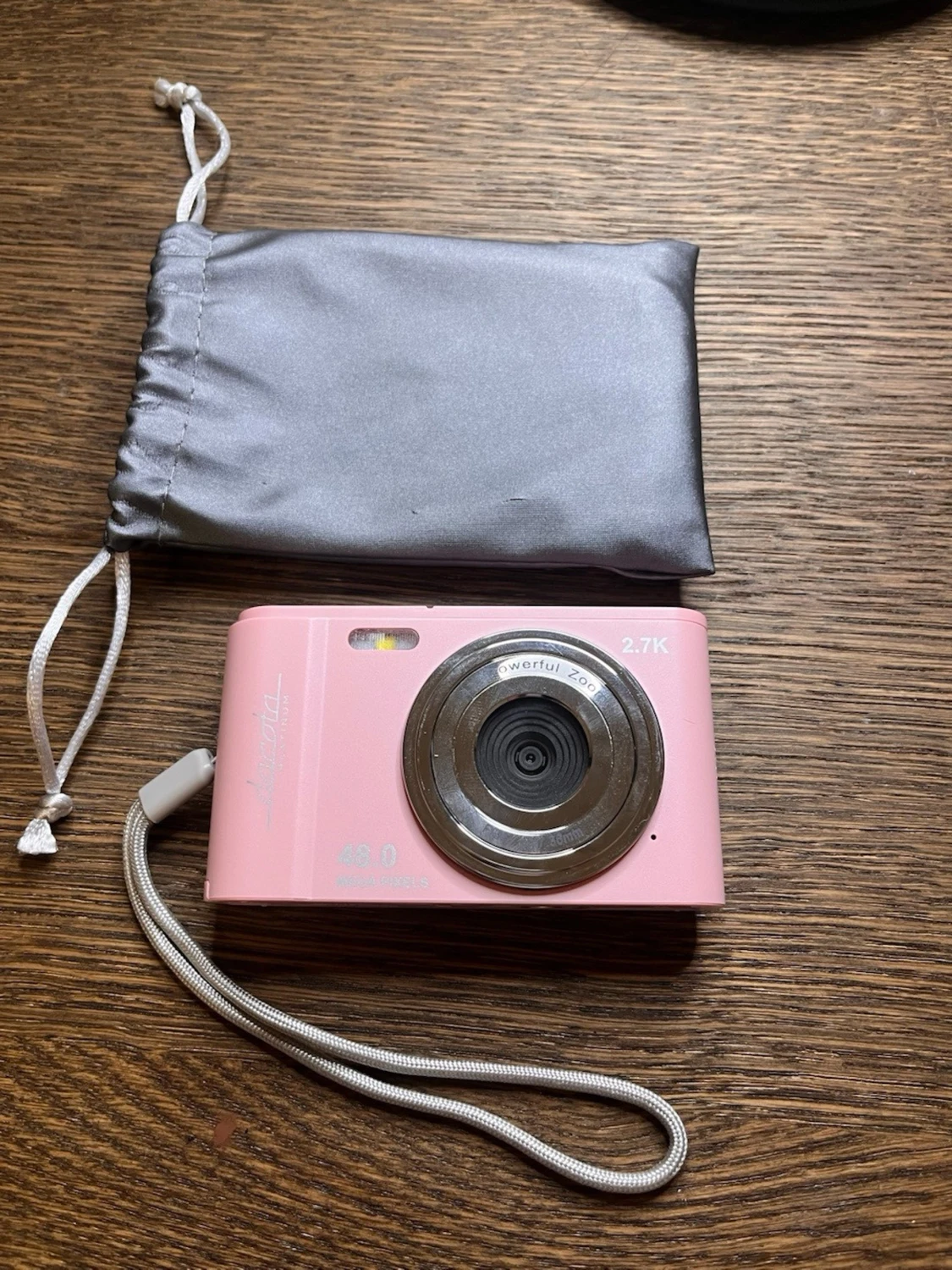 Rosa digitalkamera 2.7K med väska