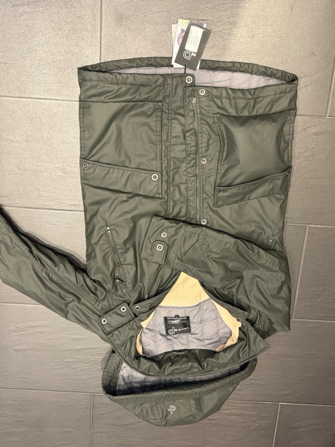 Pelle Petterson Levron Parka i färgen Dark Moss