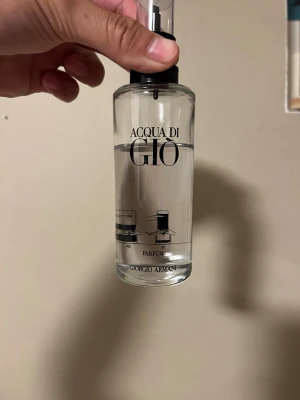 Armani Acqua Di Gio Parfum Refill EDP - Hej, säljer nu min refill av Armani ADG Parfum, väldig likt kända ADG Profumo, ungefär 110ml kvar utav 150ml, låda och kvitto tillkommer