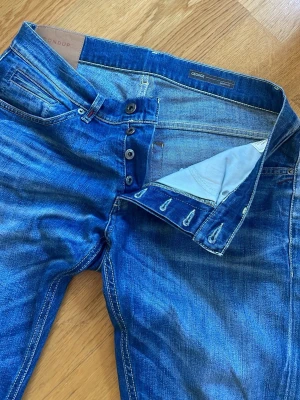Dondup jeans - Dondup george storlek 34, ljusblå