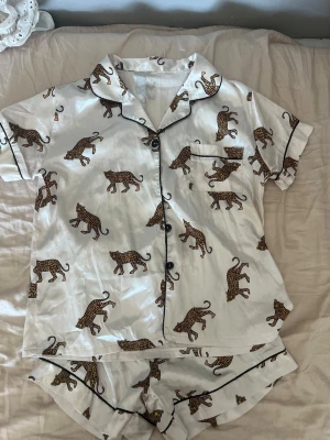 Pyjamas set  - Jätte fint pyjamas set från calzedonia