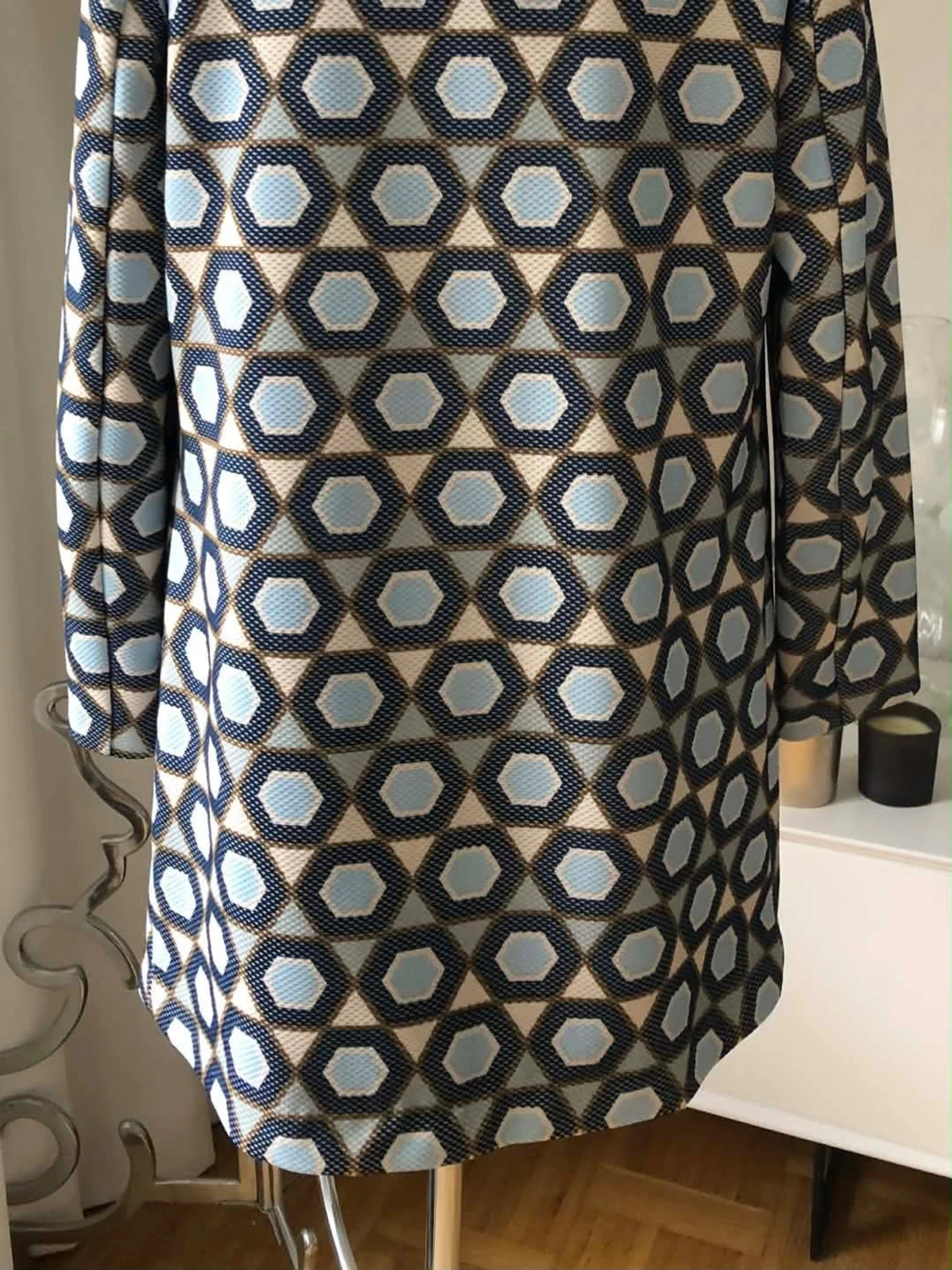 Mönstrad blå och beige kappa - 2