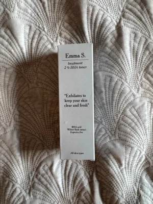 Emma S. Treatment 2 % BHA Toner 150 ml - Emma S. Treatment 2 % BHA Toner 150 ml, oanvänd med kartong