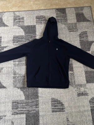Polo Ralph Lauren hel-zip  - Polo Ralph Lauren hel-zip. Inte andvänds så mycket.😁
