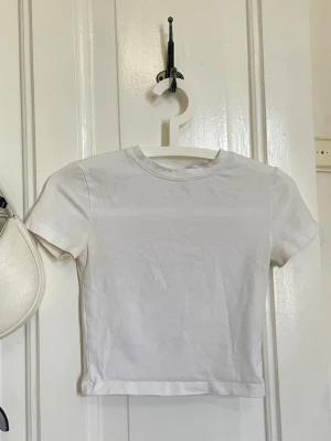 Basic tee - Fin basic Gina tee