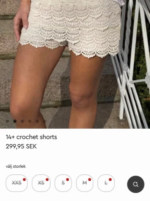 14+ crochet shorts  - säljer dessa fina slutsålda lågmidjade shortsen från ginatricot i storlek S 14+ ☺️