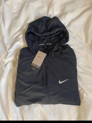 Nike jacka - Mycket bra.