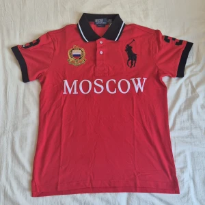 Ralph Lauren Moscow Polo Shirt Big Logo Chief Keef Streetwear - Size: S Condition: New (Never worn) Color: Red Material: 100% Cotton  Dimensions (Estimated) Armpit Width ≈ 50cm Length Front ≈ 65cm Back ≈ 69cm  Ships within 24 hours  Any questions? Feel free to ask!