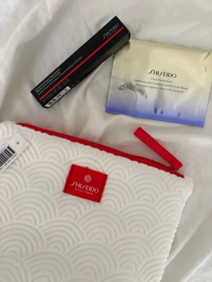 Shiseido kit - säljer denne helt oöppnad kitet för 400kr (värde  1800kr