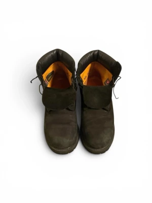 Timberland Premium 6-Inch Boots Svart  - Timberland Premium 6-Inch Boots - Svarta |  Skick: 8/10 Storlek | Storlek: 40 | Ingen originalkartong ingår | 🚚📦 Snabb leverans | 💬 Tveka inte att skicka ett meddelande - jag svarar snabbt! ⚡📩