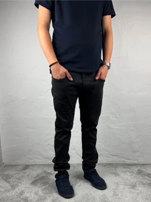 Replay jeans  - Ett par riktigt snygga jeans från Replay i storlek W33 L34 i modellen anbbas Hyperflex 