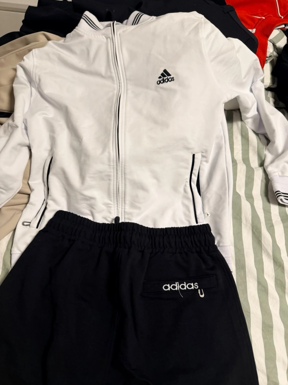 Adidas svartvitt träningsset - 1