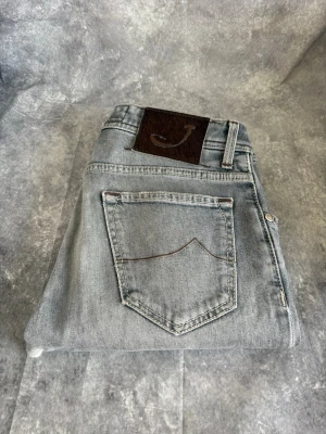 Jachob Cohen jeans  - Jachob Cohen jeans  | size: 30 | skick: 8/10 (bara ett litet hål som knappt synd, men lätt att laga)| Äkta | tveka inte på höra av dig! | mvh MD Closet 