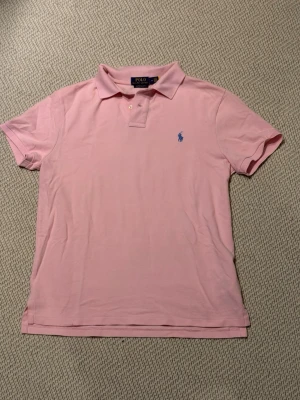 Polo Ralph Lauren pike - Passformen är slim fit, i mycket bra skick. 